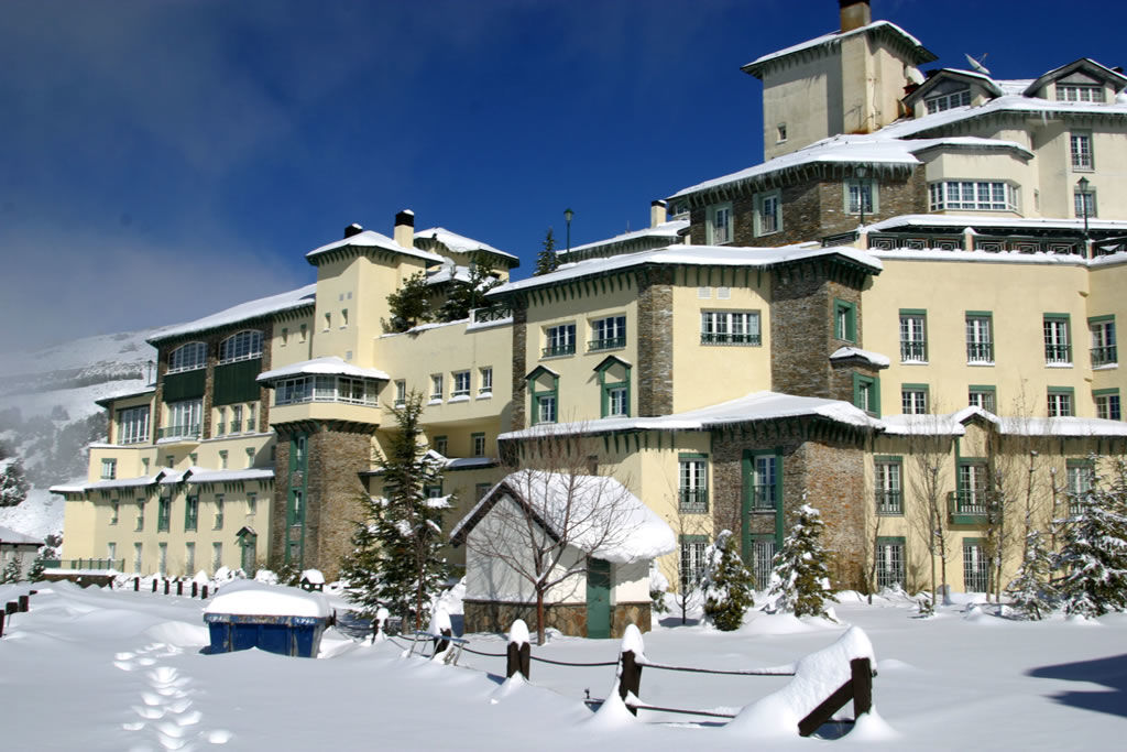 Hotel Apartamentos Trevenque Serra Nevada Exterior foto